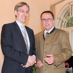 Generalkonsul Jean-Claude Brunet besuchte Akademie