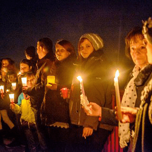 Lichterkette für Frieden und Integration