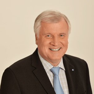 Ministerpräsident Horst Seehofer würdigt Evangelische Akademie Tutzing