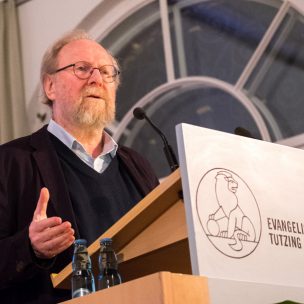 Wolfgang THIERSE, Leiter des Politischen Clubs der Evangelischen Akademie Tutzing und Bundestagspraesident a.D. .
Herbsttagung Politischer Club, Evangelische Akademie Tutzing zum Thema: 'Deutschland nach der Wahl, Rueckblick auf ein (politisch) turbulentes Jahr 2017' 
am 17.11.2017 in Tutzing / E V A N G E L I S C H E  A K A D E M I E  T U T Z I N G / Deutschland.
[ F o t o / C r e d i t / © :  O r y k  H A I S T , Tel: 0 1 7 2 - 8 9 1 3 3 3 5, w w w . f o t o h a i s t . d e ]