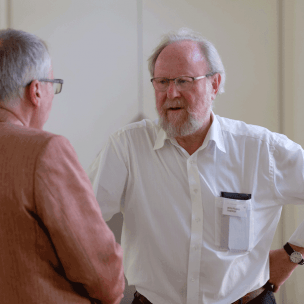 Dr. Wolfgang Thierse, Bundestagspräsident a.D. und Leiter des Politischen Clubs der Evangelischen Akademie Tutzing während der Sommertagung im Juni 2019 im Gespräch mit Udo Hahn, Akademiedirektor. (Foto: Haist/eat archiv)