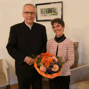 Verabschiedung Waltraud Wenisch-Bär, auf dem Bild mit Akademiedirektor Udo Hahn. (eat archiv)