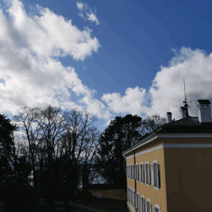 Newsletter März, Februarhimmel über dem Schloss