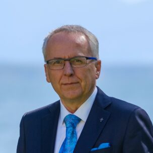 Udo HAHN, Akademiedirektor