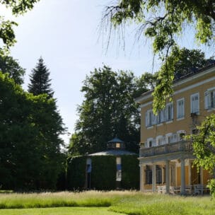 Schlosspark im Sommer, Evangelische Akademie Tutzing