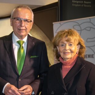 Toleranzpreis - Verleihung, am 31.03.2022, Verleihung des Toleranzpreises 2020 der Evangelischen Akademie Tutzing, in Oberammergau, P A S S I O N S T H E A T E R, Deutschland.
Quelle / Copyright / Credit : Oryk HAIST