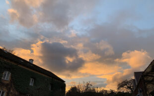 Januarhimmel über Schloss Tutzing. Foto: Angelika Mrozek-Abraham