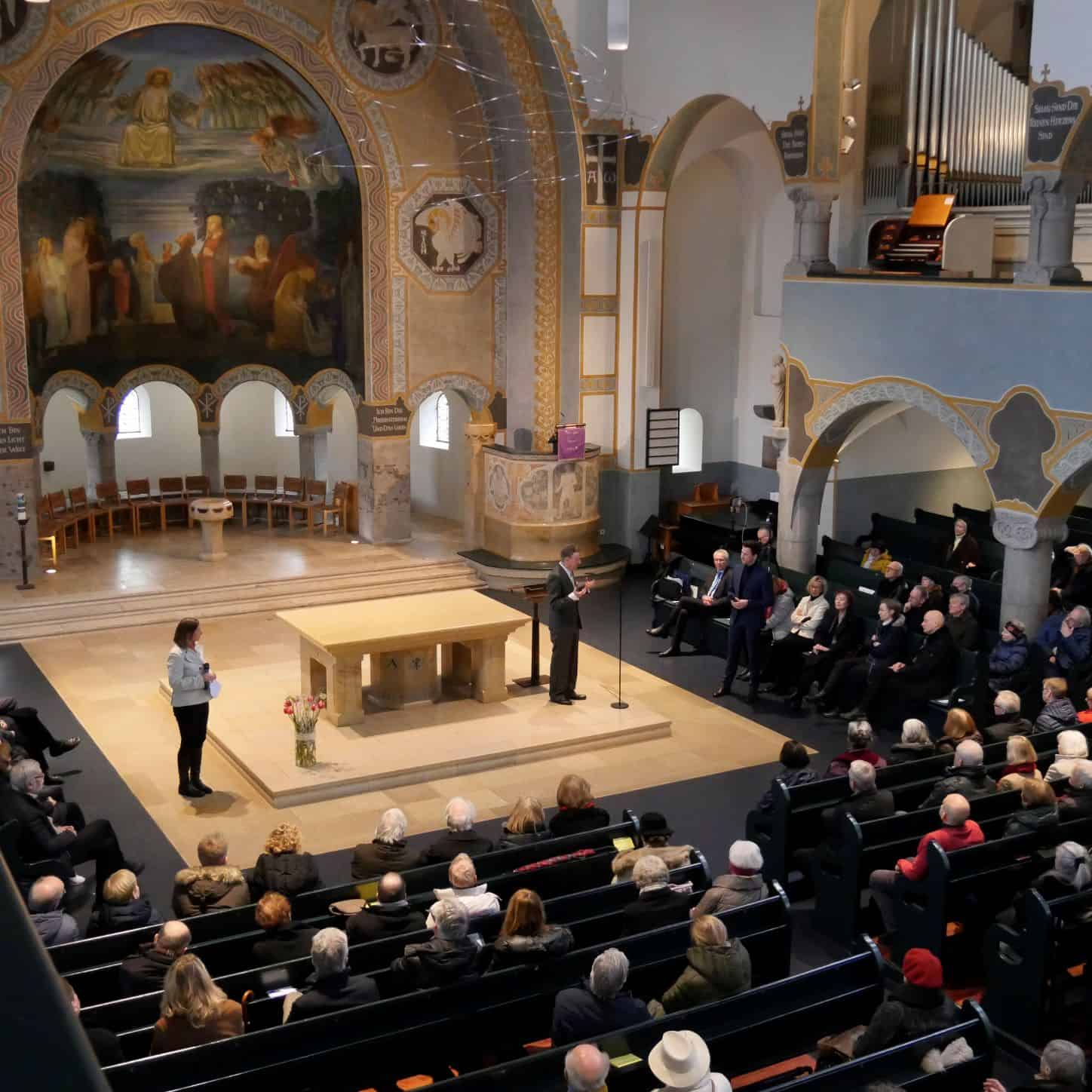 Erlöserkirche München, Kanzelrede, Debatte