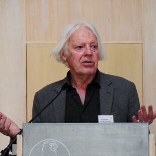 Wolfgang SChmidbauer auf der Tagung "Risiko und Resilienz" an der Evangelischen Akademie Tutzing (foto: Gugger / eat archiv)