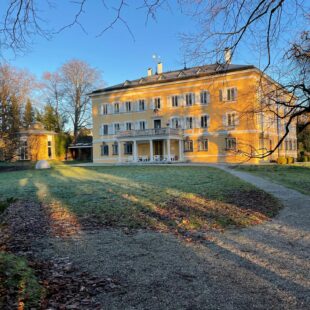 Schloss Tutzing in der morgendlichen Wintersonne. (Foto: dgr/eat archiv)