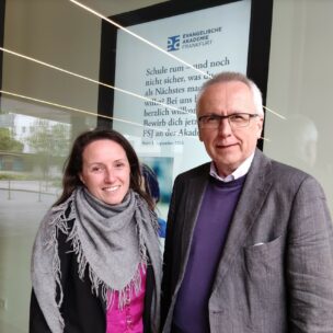 Hanna-Lena Neuser und Udo Hahn am 15.4.2024 bei der Mitgliederversammlung der EAD in Frankfurt. Foto: EAD e.V.