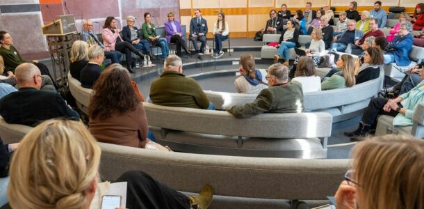 Podiumsdebatte während der Tagung Schule der Zukunft im Februar 2025