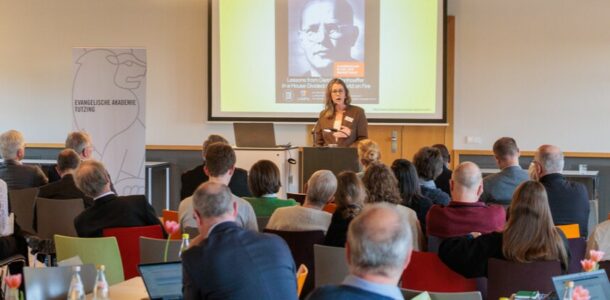 Bonhoeffer-Tagung in Flossenbürg, Vortrag von Lori Brandt Hale, Ph.D, Director, School of Humanities and Social Sciences, Professor of Religion, Department of Religion and Philosophy, Augsburg University, Minneapolis/USA