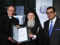 Empfang der griechischen Akademie
Übergabe des Löwen durch Udo Hahn an Patriarch Batholomaios, re Stavros Kostantinidis
Foto: Marcus Schlaf, 17.05.2014
gespeichert unter hellas8