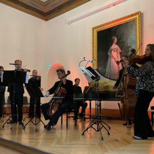 Barockmusik mit L’Accademia Giocosa

Kammerkonzert im Mai 2025 mit Werken von Antonio Vivaldi, Luigi Boccherini, Joan Baptista Pla, Francesco Durante und Georg Philipp Telemann.