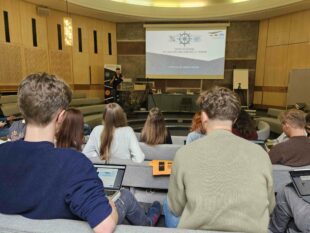 Politik zum Anfassen und Verstehen